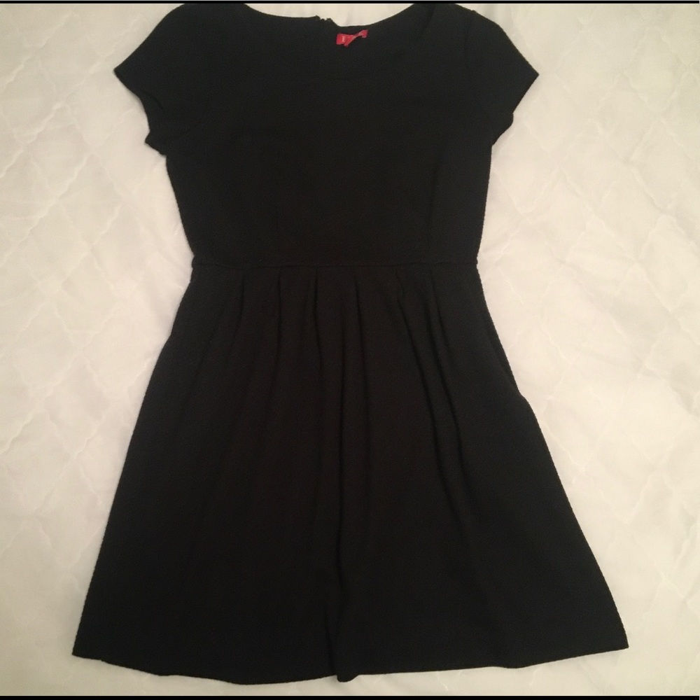 Elle Shirt Sleeve Fit & Flare